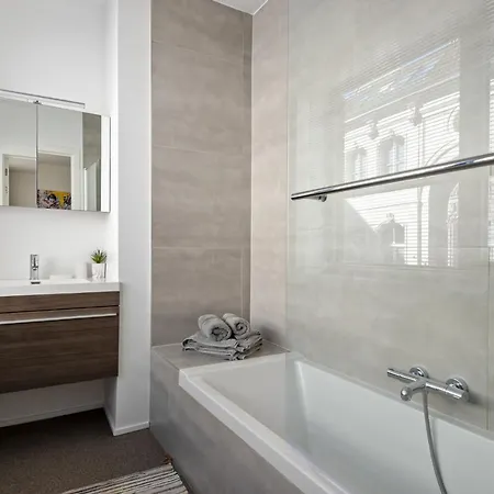 Ernest 33 Apartamento